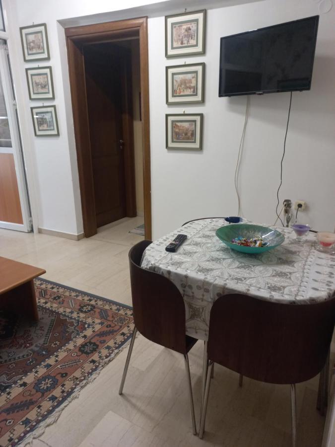 Διαμέρισμα Στο Κέντρο Της Πόλης Tripoli Ngoại thất bức ảnh
